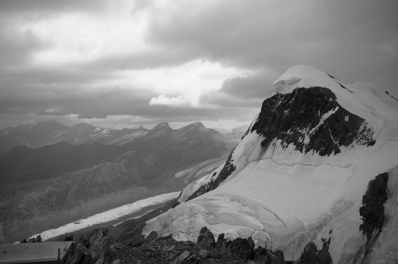 Pohled z Klein Matterhornu na Breithorn.